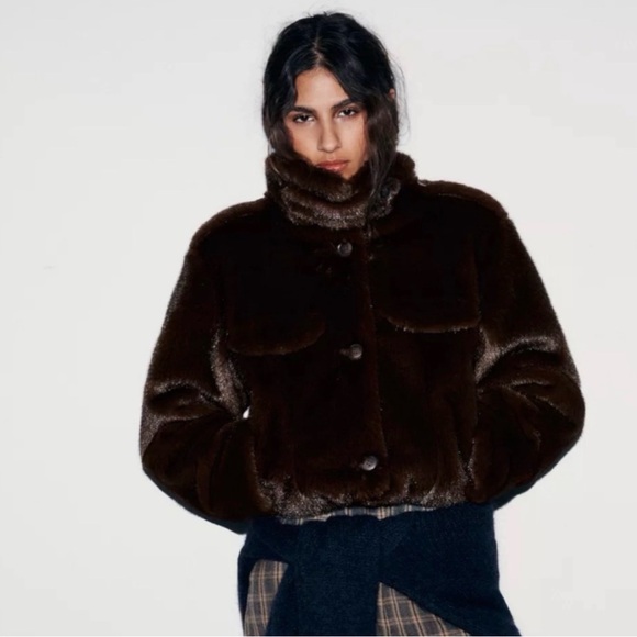 NWT Zara Faux Fur bomber jacket - size medium - Picture 3 of 11